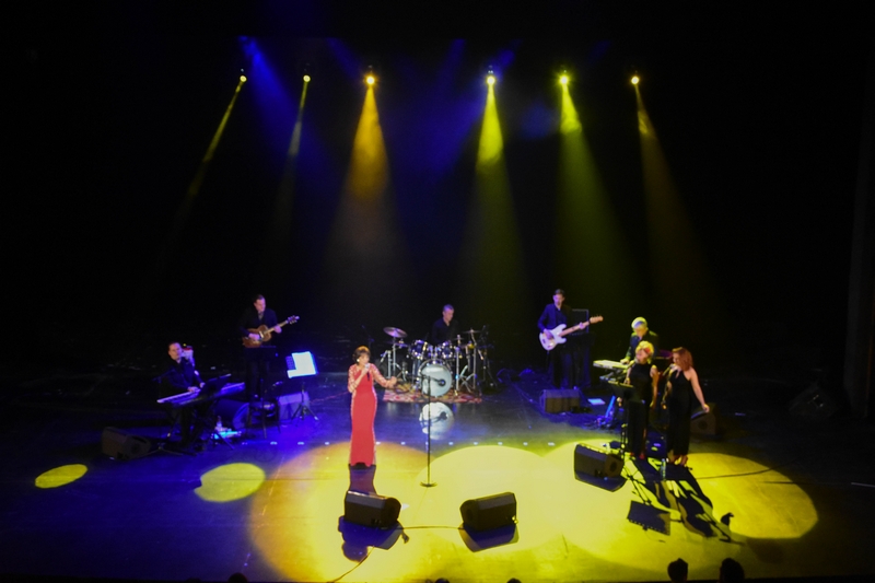 Linda de Suza au Casino Du Liban